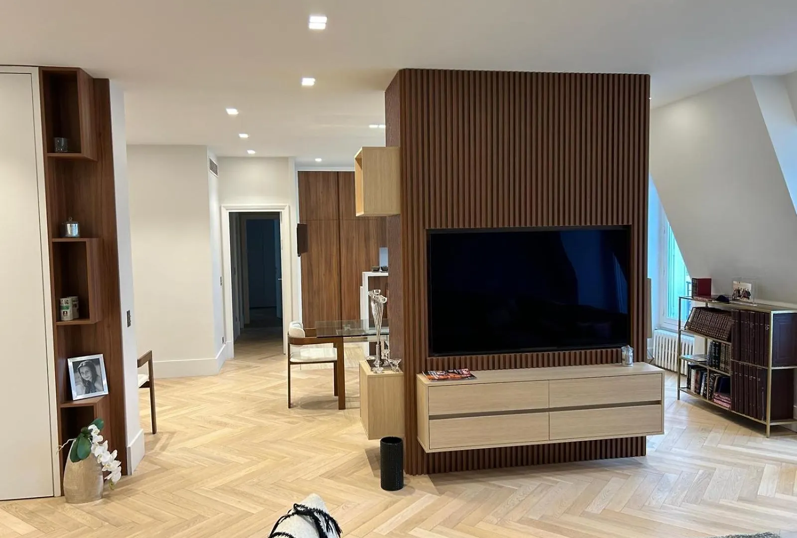 Luxueux Appartement Metro George V - Hermes - Champs-Elysees - Arc De Triomphe Parijs