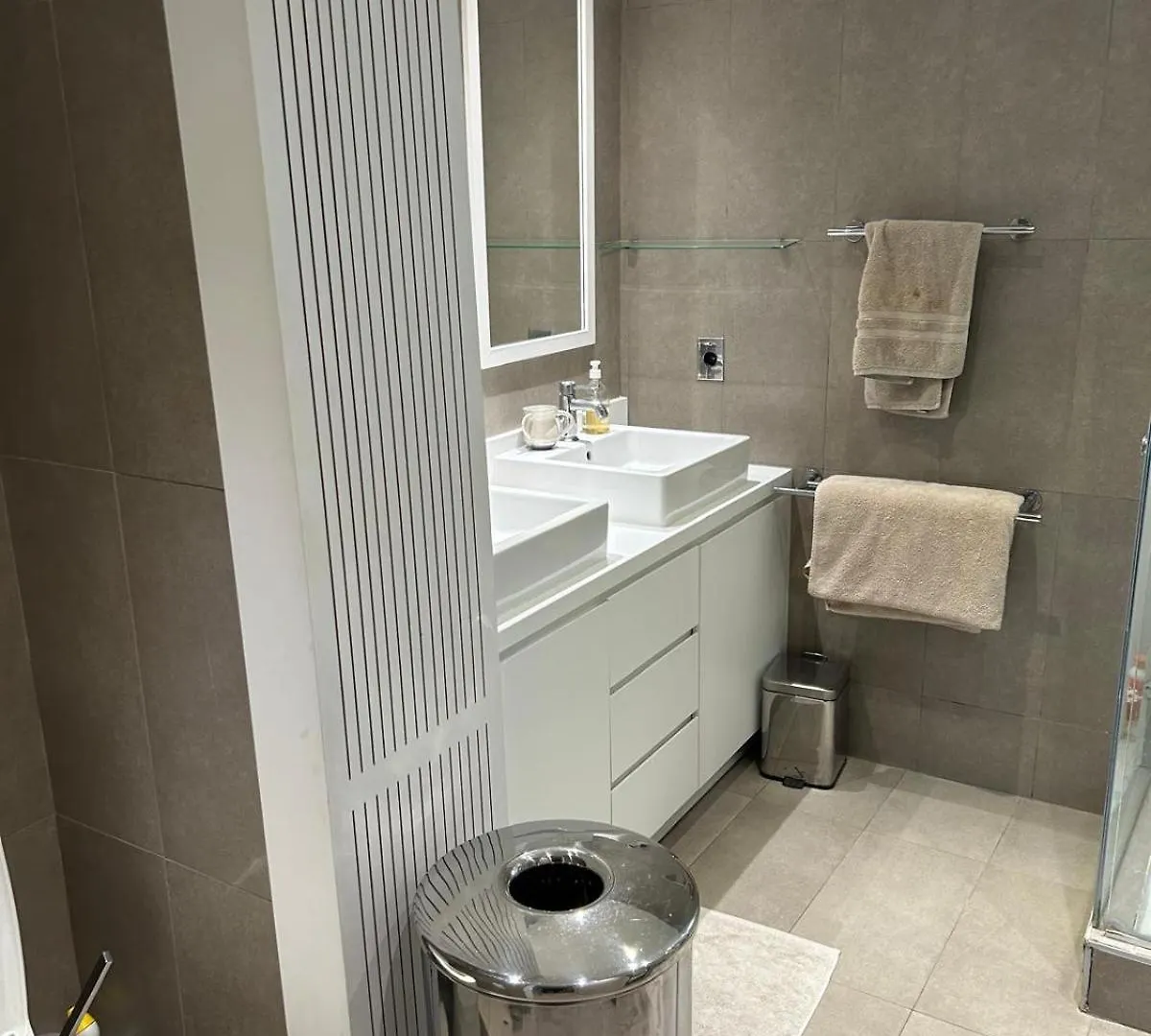 Luxueux Appartement Metro George V - Hermes - Champs-Elysees - Arc De Triomphe Paris Apartment
