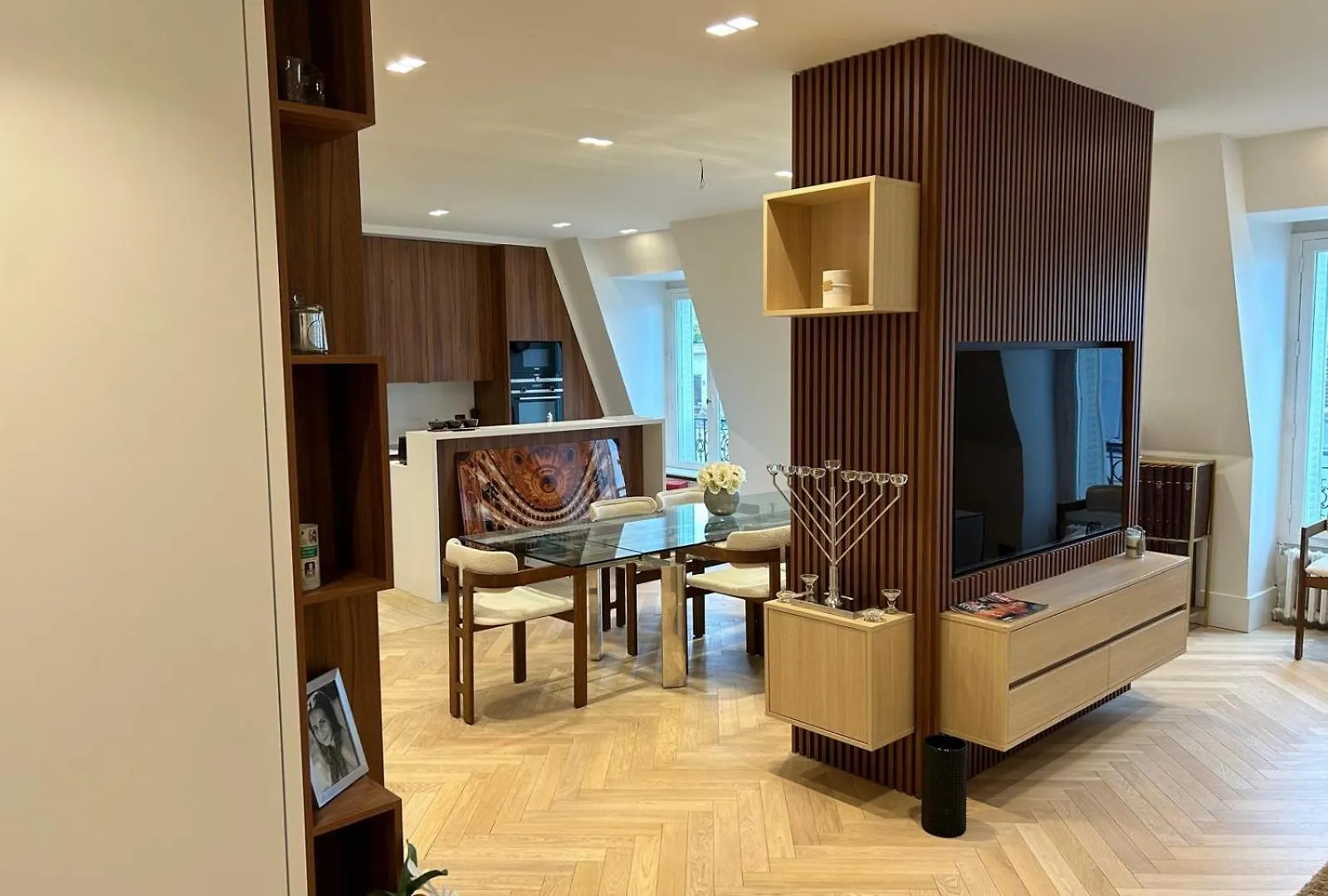 Luxueux Appartement Metro George V - Hermes - Champs-Elysees - Arc De Triomphe Paris France