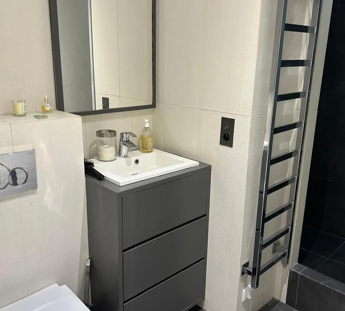 Luxueux Appartement Metro George V - Hermes - Champs-Elysees - Arc De Triomphe Paris 0*,  France