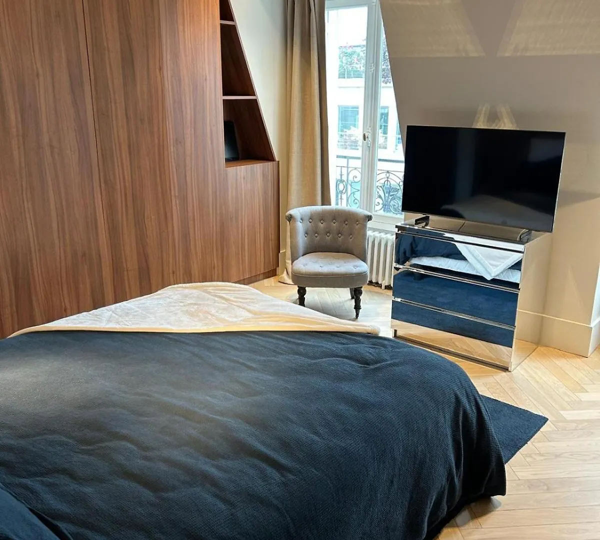 Apartment Luxueux Appartement Metro George V - Hermes - Champs-Elysees - Arc De Triomphe Paris
